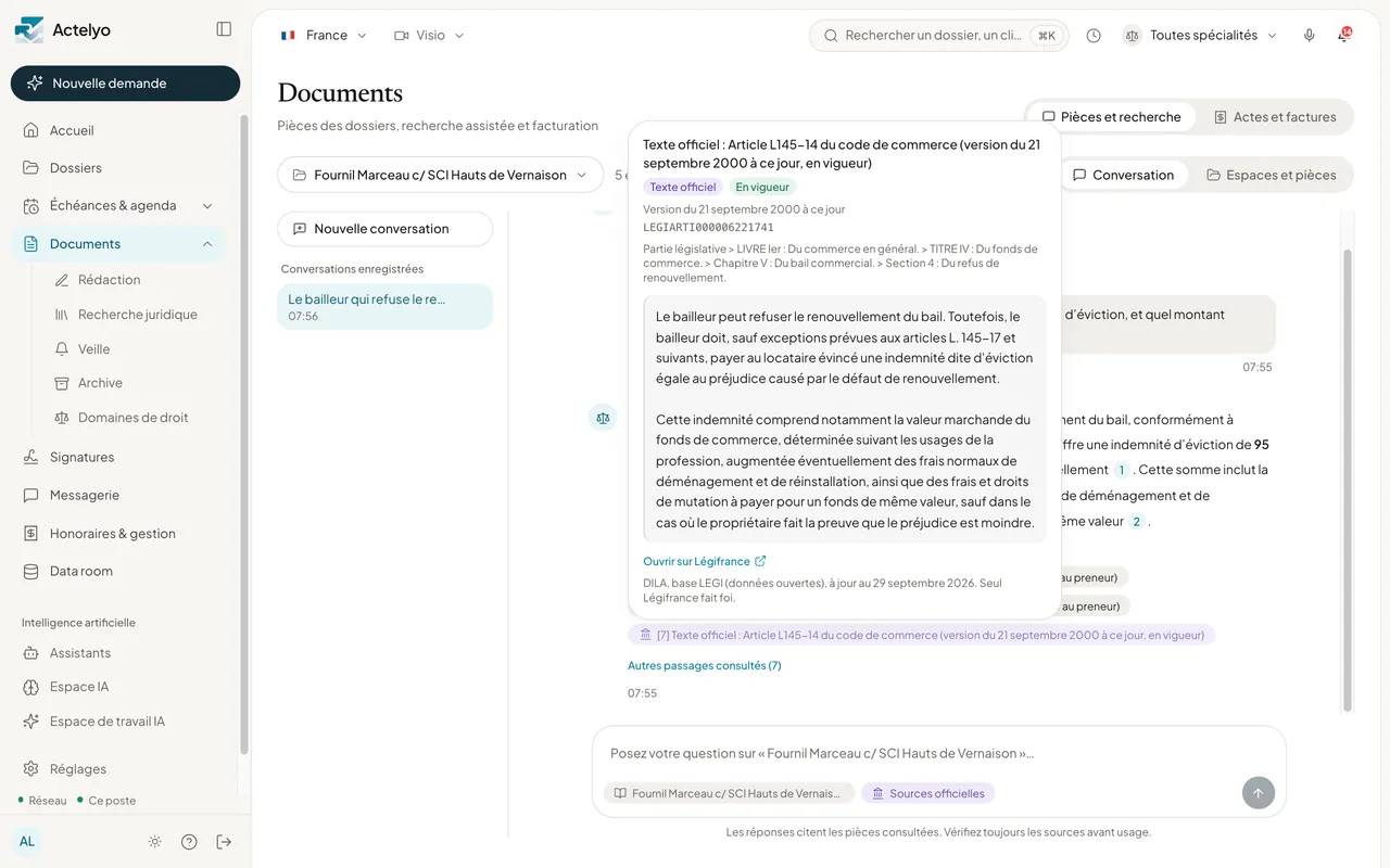 Fiche d'un texte officiel cité par l'assistant : l'article L. 145-14 du code de commerce reproduit tel quel, avec son identifiant Légifrance, sa version (du 21 septembre 2000 à ce jour), son statut « En vigueur », le lien vers Légifrance et la date de la base de la DILA.